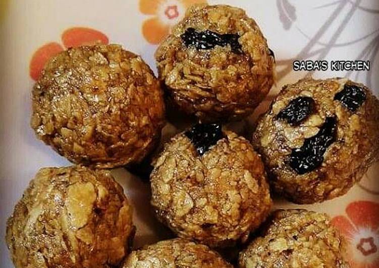 Step-by-Step Guide to Make Speedy Roti ke laddu (Sweet balls of leftover roti)