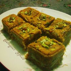 A picture of Laccha and Vermicelli mixed kunafa 💛 (My Fusion recipe).