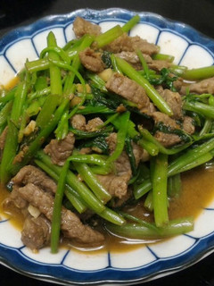 沙茶空心菜炒牛肉 的食譜成品照片