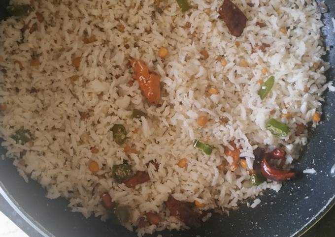 Simple Way to Prepare Homemade Coconut rice