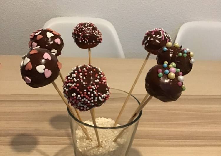 Foto principal de Cake pops 🍩 agujeros de donuts decorados 😋
