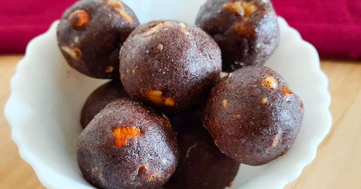 Ragi walnut ladoo Recipe by Shubhi Rastogi Cookpad