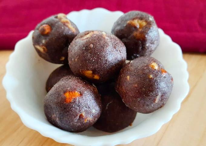 Ragi walnut ladoo