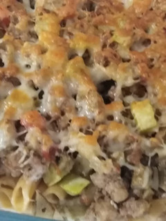 Una foto de Macarrones con verduras y carne picada