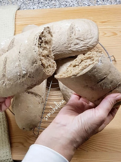 Foto di PANE NERO ai 7 cereali