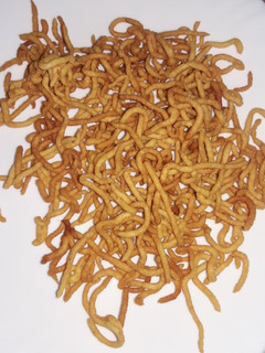 A picture of Gram flour noodles/Tambi.