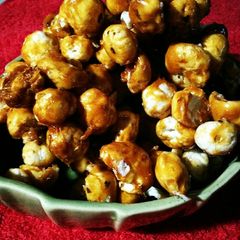 A picture of Jaggery Phool Makhane.