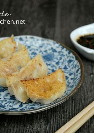 泡菜日式煎餃子【加自調醬汁】 的食譜成品照片