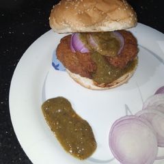 A picture of Memoni Bun Kabab.