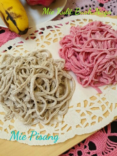 Foto resep Mie Kulit Buah Naga Home Made (Tepung Mocaf)