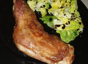 Foto principal de Pata de Cordero Lechal al Horno