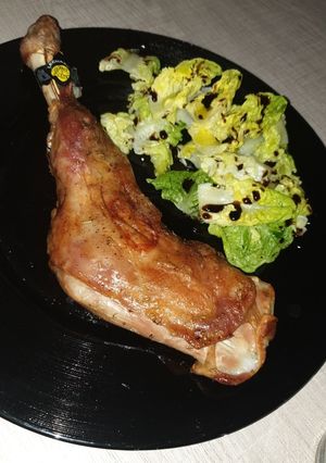 Una foto de Pata de Cordero Lechal al Horno