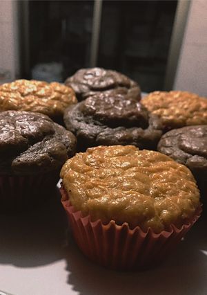 Una foto de Muffins de cacao y zanahoria 🥕