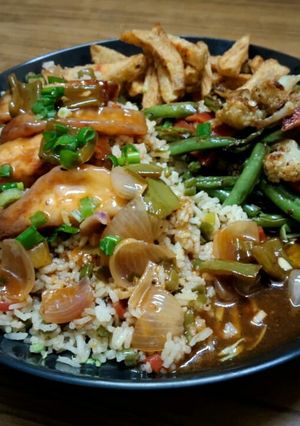 चिल्ली पनीर सीज़्ज़लेर (chilli paneer sizzler recipe in Hindi) रेसिपी मुख्य फोटो