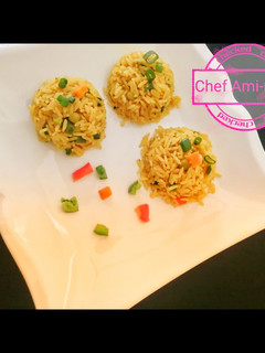 A picture of Nigerian fried rice.