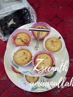 A picture of Dates Vanilla Cup cakes.