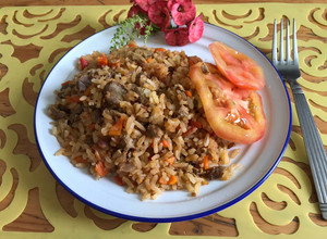 Una foto de Arroz de mollejas de pollo