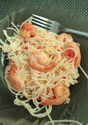 O poză a rețetei Noodles cu creveți.