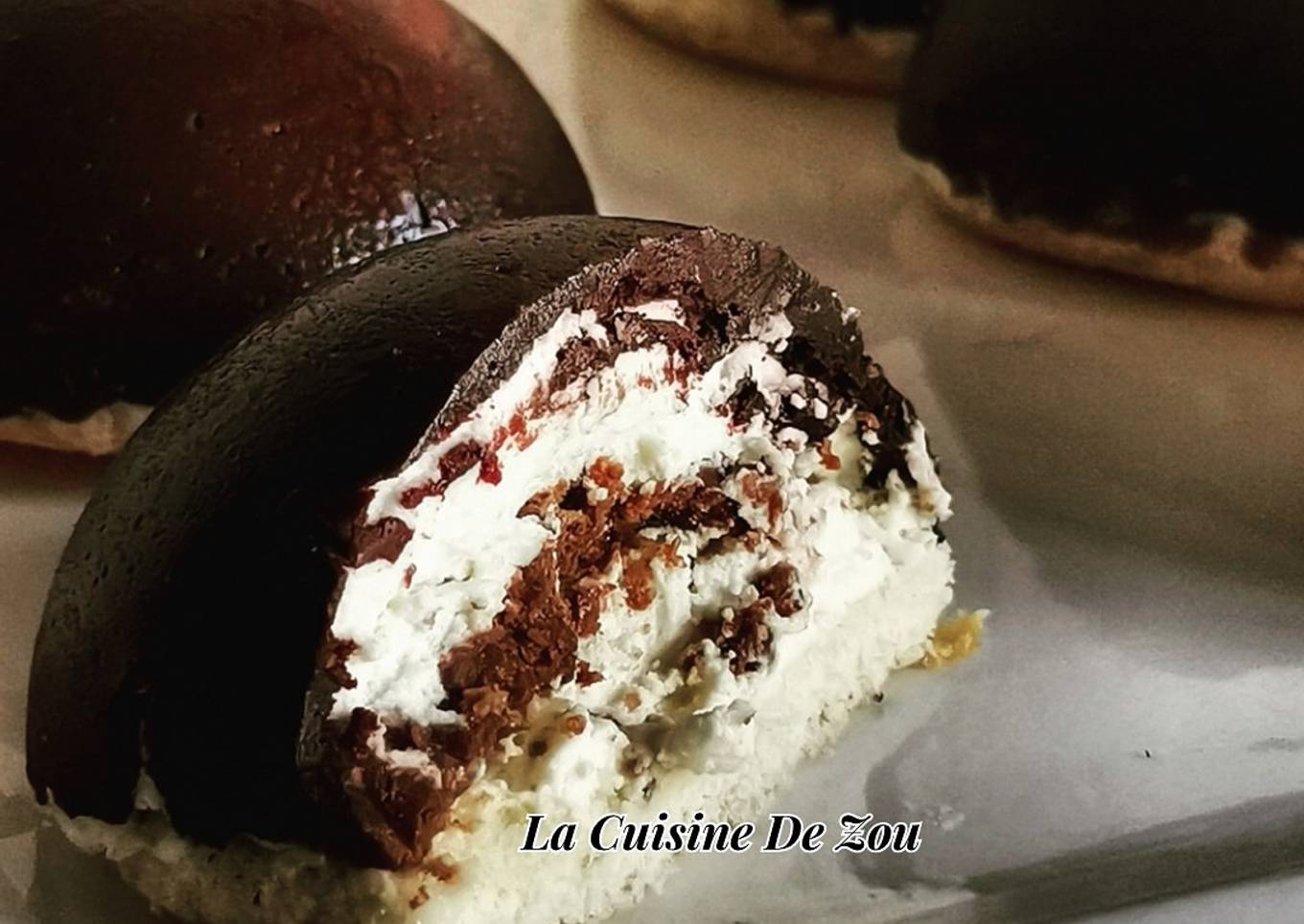 Dôme chocolat, croustillant praliné, mousse mascarpone