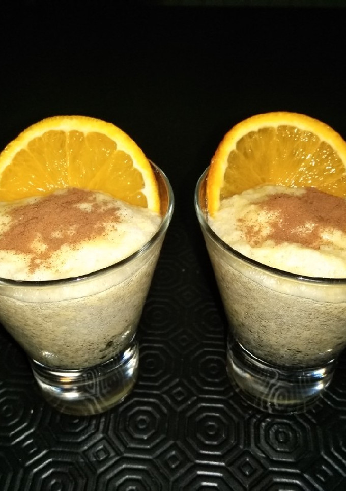 Una foto de Espuma de naranja con canela