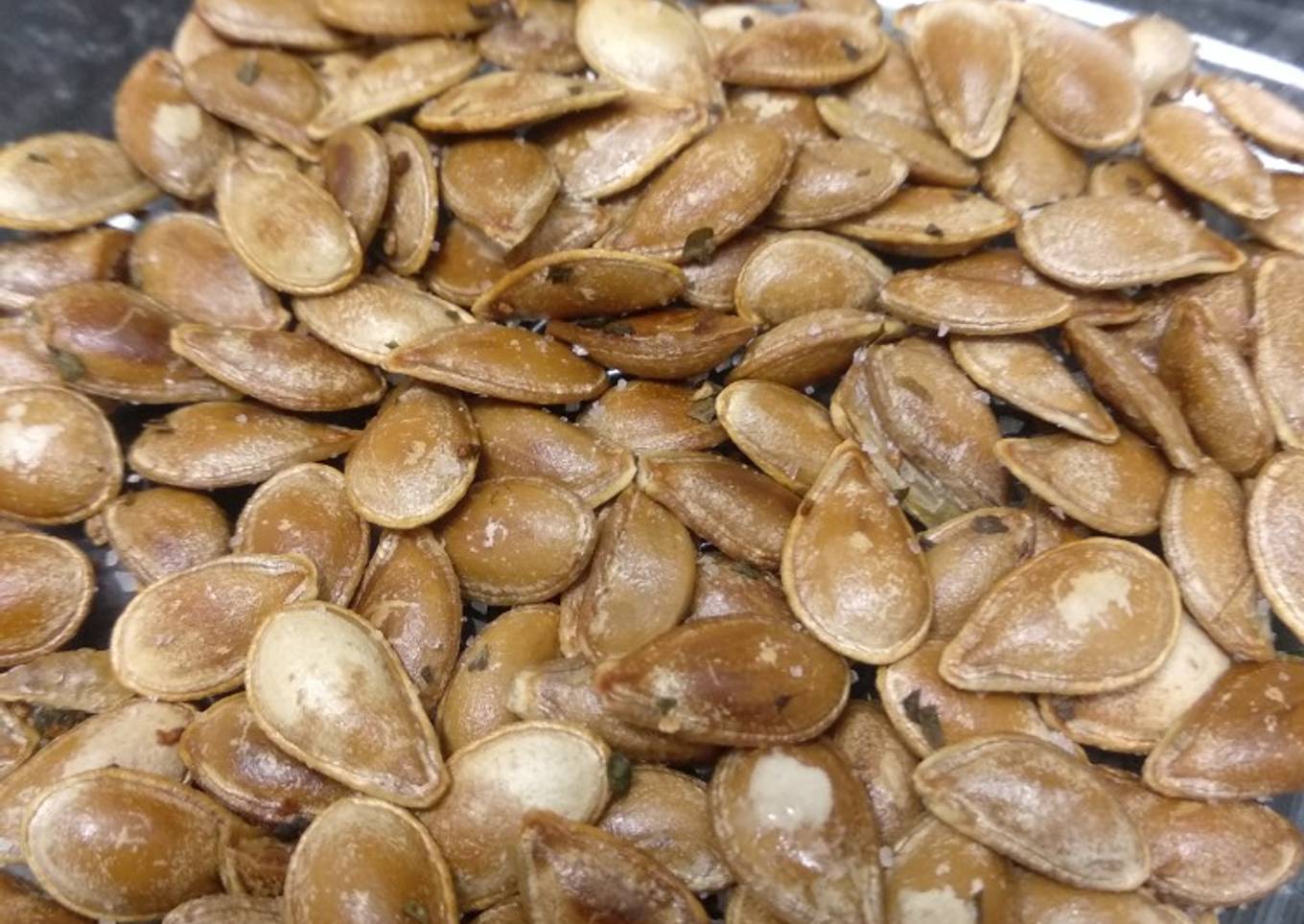 Pipas de calabaza tostadas en sartén