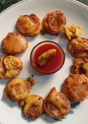 A picture of OnionPakode.