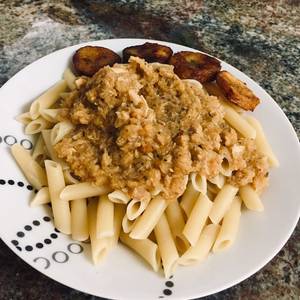 Atún en lata guisado