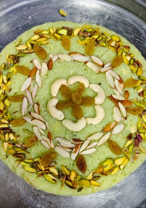 नारियल मावा केक(nariyal mawa cake recipe in hindi) रेसिपी मुख्य फोटो