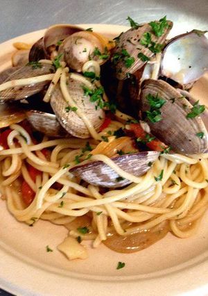 Una foto de Spaguetti con almejas