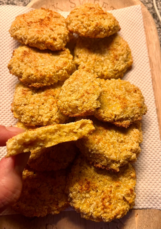 Una foto de Galletas de avena, zanahoria y coco