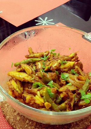 A picture of Ancovy dry masala (mourala maacher charchari - in bengali).