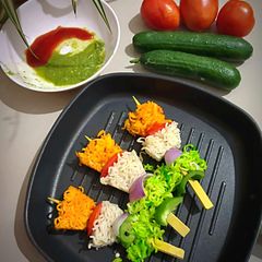 A picture of Noodles Skewers.