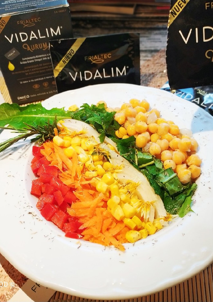 Una foto de 🌈Ensalada Vegana de Garbanzos con Vidalim®🌈