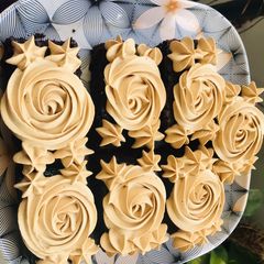 A picture of Peanut Butter Frosted Brownies.