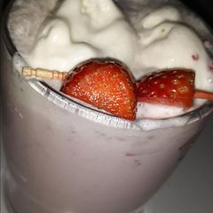 Strawberry shake A picture of Strawberry shake.