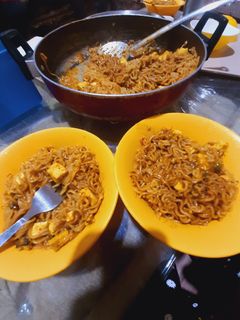 पनीरी मैगी (paneeri maggi recipe in Hindi) रेसिपी मुख्य फोटो