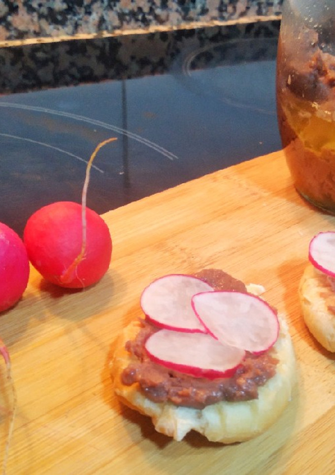Una foto de Crema de anchoas en Thermomix