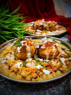 रगड़ा चाट (ragda chaat recipe in Hindi) रेसिपी मुख्य फोटो