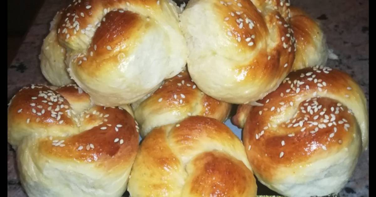 Knotted Rolls Recipe By Kim Maroney - Cookpad