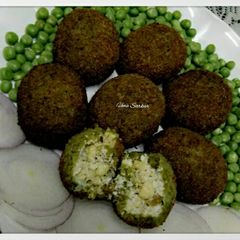 A picture of Matar ke kebab.