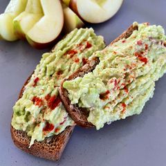 Smashed Avocado & Chilli on Toast 🥑🌶 A picture of Smashed Avocado & Chilli on Toast 🥑🌶.