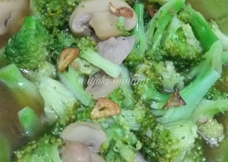 Resep Tumis brokoli jamur Anti Gagal