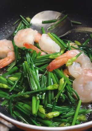 รูปของ ผัดดอกไม้กวาดใส่กุ้ง