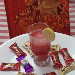 A picture of Water melon smoothie.