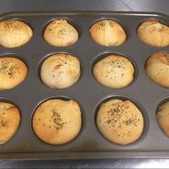 A picture of Pepperoni Pizza Bombs.
