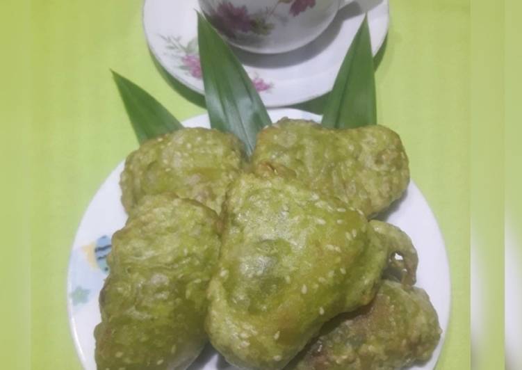 Pisang Goreng Pandan Wijen