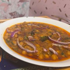 A picture of Dhai walay cholay.