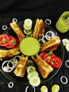 स्मोक्ड पनीर टिक्का सैंडविच (smoked paneer tikka sandwich recipe in Hindi) रेसिपी मुख्य फोटो