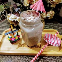 A picture of Chocolate,Banana,Apple Shake.