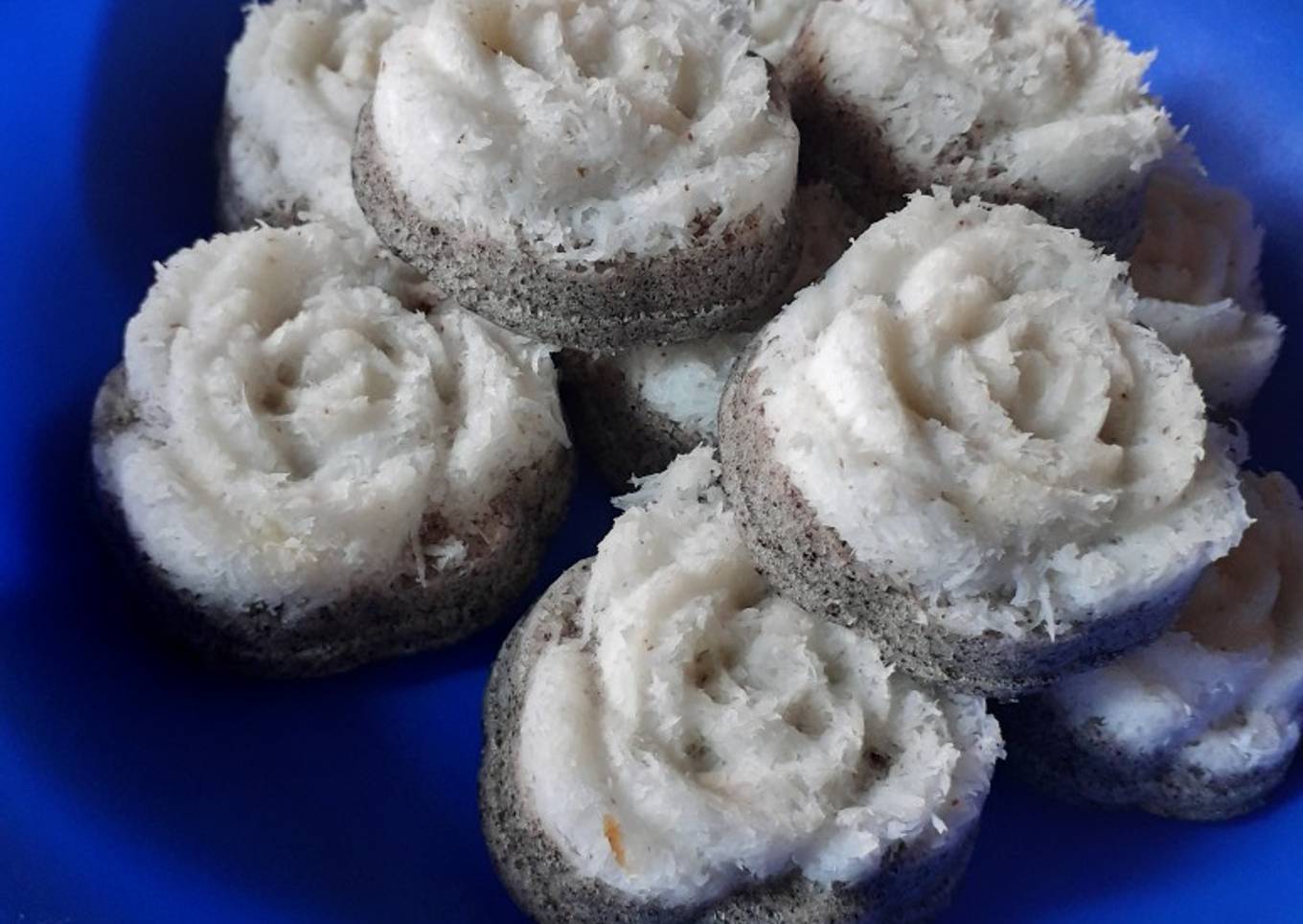 Putu ayu ketan hitam